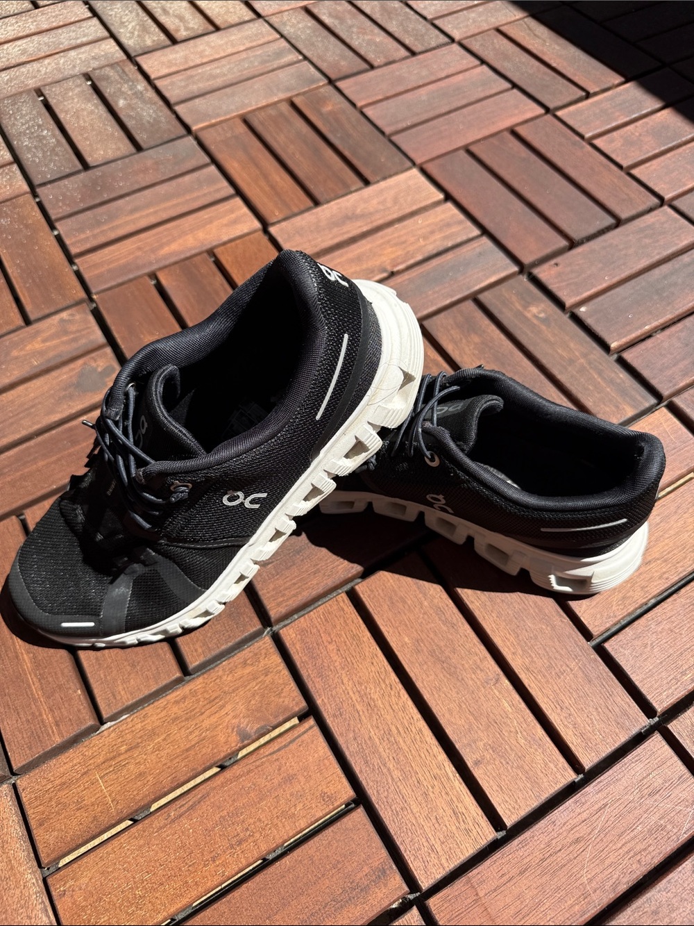 On Cloud Womens Black and White Sneakers